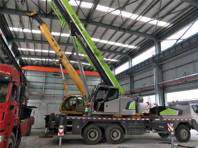 黎川县高空车出租需要注意哪些安全事项？